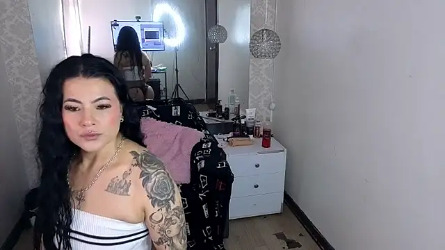 lizha milf online show from 11/12/25, 02:10