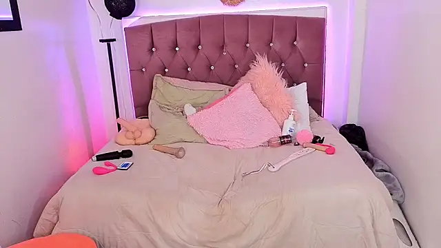 lizha milf online show from 01/31/26, 07:12