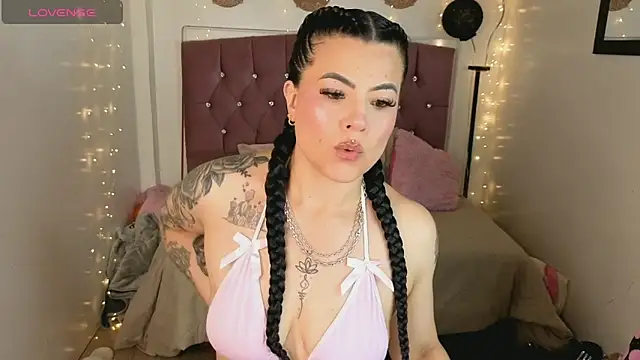 lizha milf online show from 03/27/26, 05:25