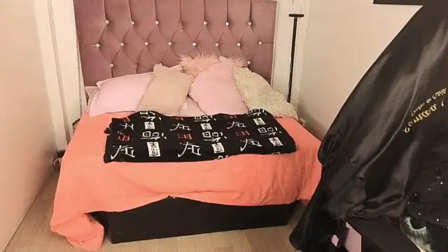 lizha milf online show from 05/10/26, 07:16