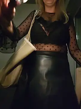 Sexybiene969 online show from 11/01/25, 04:12