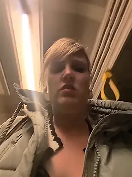 Sexybiene969 online show from 01/12/26, 05:20