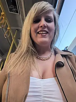 Sexybiene969 online show from 03/13/26, 02:33
