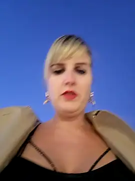 Sexybiene969 online show from 10/13/25, 04:41
