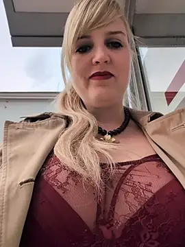 Sexybiene969 online show from 04/19/26, 03:46