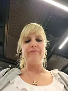 Sexybiene969 online show from 10/05/25, 04:31