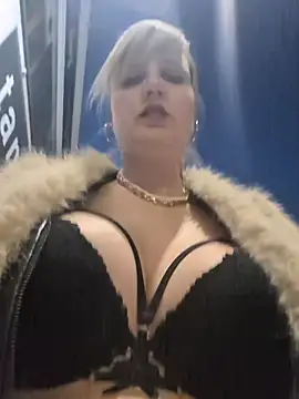 Sexybiene969 online show from 03/04/26, 05:21