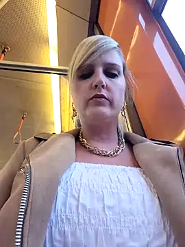 Sexybiene969 online show from 09/10/25, 03:55