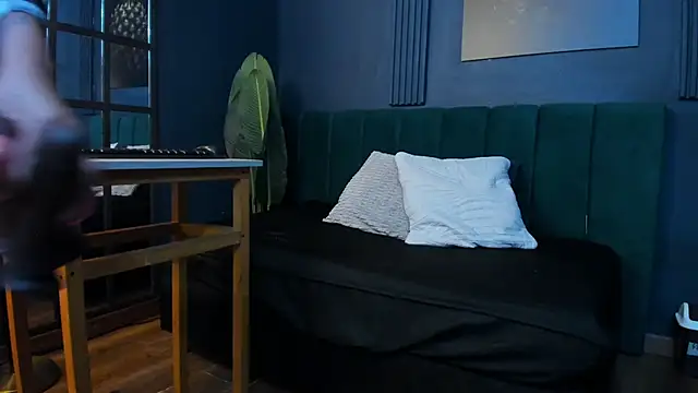 scarlet edwars online show from 04/04/26, 06:58