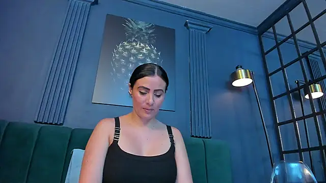 scarlet edwars online show from 03/20/26, 07:15