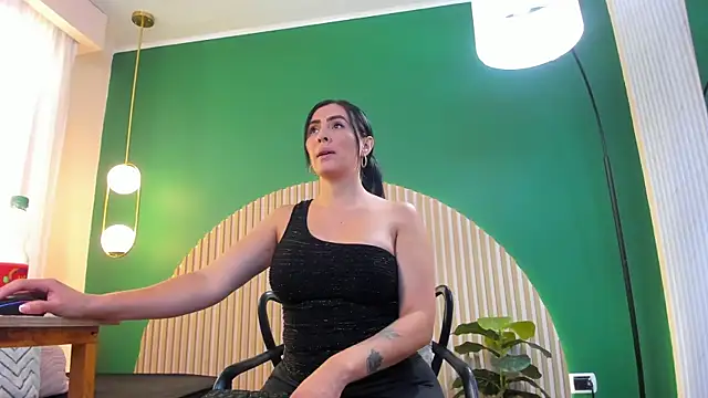 scarlet edwars online show from 01/14/26, 06:33