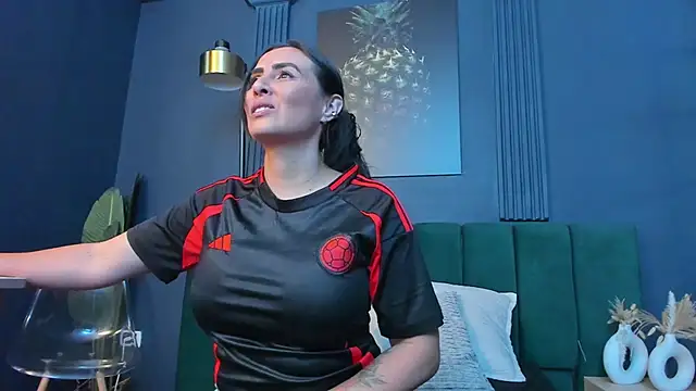 scarlet edwars online show from 03/26/26, 06:06