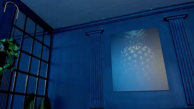 scarlet edwars online show from 10/19/25, 12:19