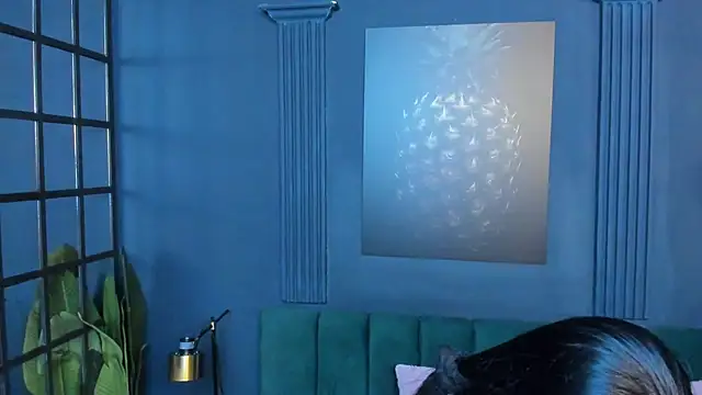 scarlet edwars online show from 10/17/25, 07:15