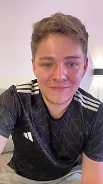 Snapshot of Angel_Montiell chatting on 11/05/25, 08:12 Angel Montiell online show from 11/05/25, 08:12