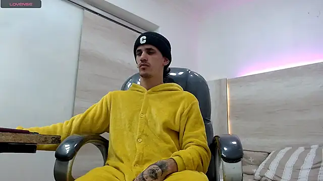 Dirty Kingg online show from 03/20/25, 08:40