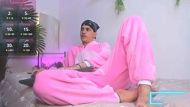Dirty Kingg online show from 10/12/25, 08:21