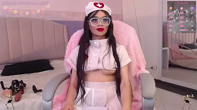 Snapshot of Emerald_gh chatting on 10/19/25, 01:41 Emerald gh online show from 10/19/25, 01:41