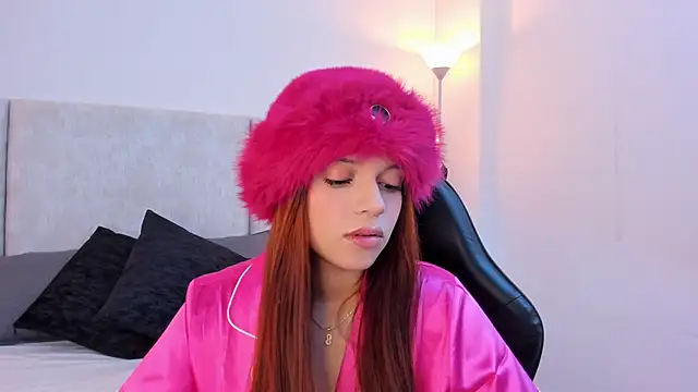 Giselle Lauren online show from 03/10/26, 09:19