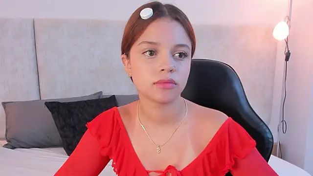 Giselle Lauren online show from 03/16/26, 08:44