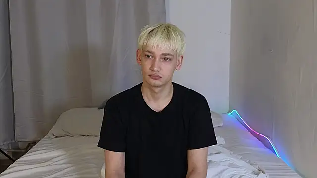 Julian wins online show from 03/31/26, 11:51