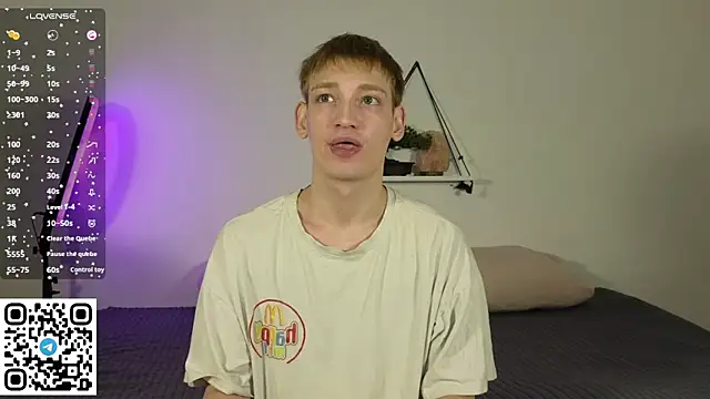 Snapshot of Julian_wins chatting on 02/14/26, 12:55 Julian wins online show from 02/14/26, 12:55