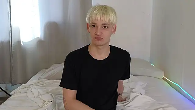 Julian wins online show from 03/31/26, 03:19