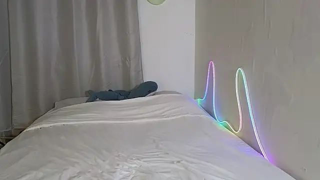 Julian wins online show from 04/02/26, 12:07