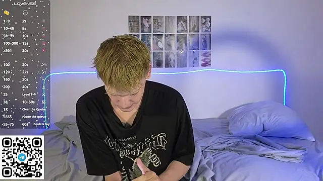 Snapshot of Julian_wins chatting on 02/21/26, 12:34 Julian wins online show from 02/21/26, 12:34