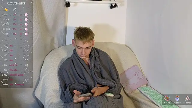 Snapshot of Julian_wins chatting on 01/17/26, 08:01 Julian wins online show from 01/17/26, 08:01