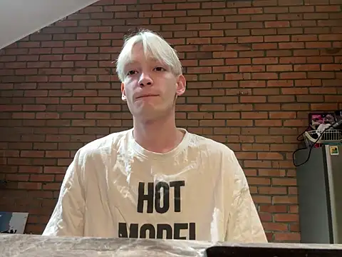 Julian wins online show from 02/07/25, 11:23