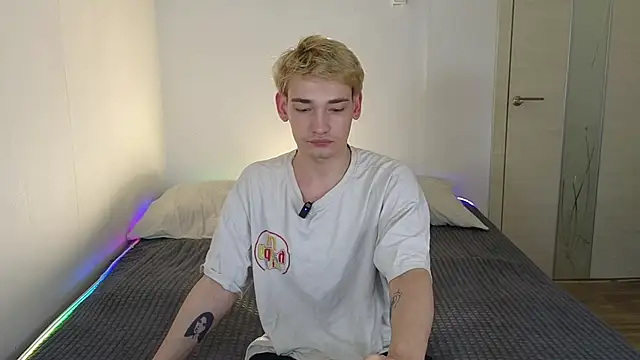 Julian wins online show from 04/21/26, 11:55