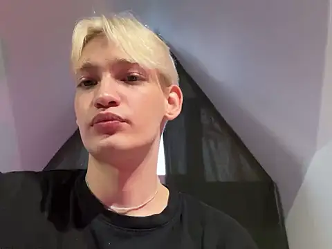 Julian wins online show from 02/08/25, 11:01