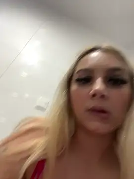 hotamanda01 online show from 11/21/25, 06:18