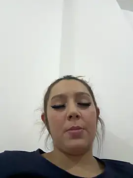 Snapshot of hotamanda01 chatting on 06/05/26, 07:19 hotamanda01 online show from 06/05/26, 07:19