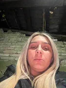 hotamanda01 online show from 11/06/25, 09:19