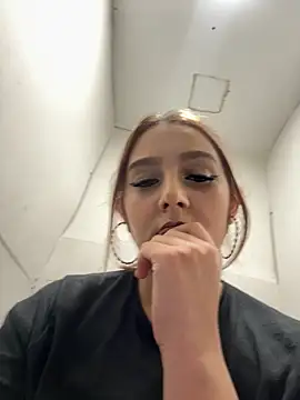 hotamanda01 online show from 03/20/26, 07:26