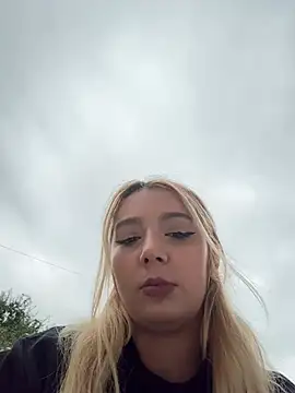 hotamanda01 online show from 02/28/26, 11:10