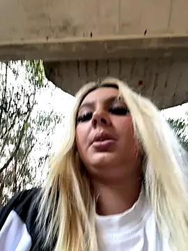 hotamanda01 online show from 11/30/25, 01:01