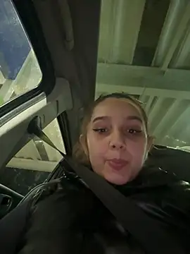 hotamanda01 online show from 03/22/26, 10:00