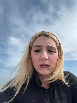 hotamanda01 online show from 02/27/26, 12:16