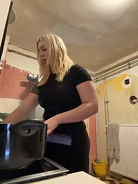 hotamanda01 online show from 02/08/26, 08:28