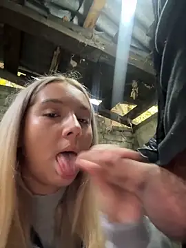 hotamanda01 online show from 11/02/25, 12:21