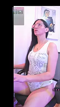 Snapshot of RachelsX chatting on 10/15/25, 07:22 RachelsX online show from 10/15/25, 07:22
