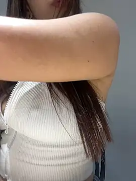 Snapshot of KiimCollins chatting on 03/22/25, 02:14 KiimCollins online show from 03/22/25, 02:14