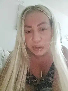 Snapshot of visnjica chatting on 10/26/25, 06:19 visnjica online show from 10/26/25, 06:19