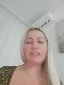 Snapshot of visnjica chatting on 11/27/25, 05:46 visnjica online show from 11/27/25, 05:46