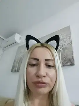 Snapshot of visnjica chatting on 03/22/25, 10:26 visnjica online show from 03/22/25, 10:26