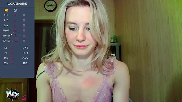 Snapshot of Caramel_piegirl chatting on 02/22/25, 05:57 Caramel piegirl online show from 02/22/25, 05:57