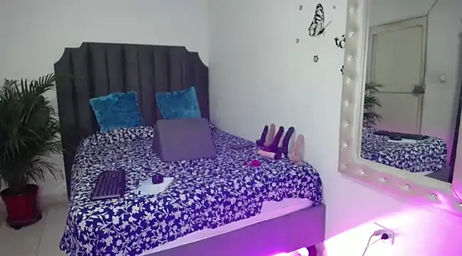 moree Queen online show from 02/14/25, 07:23